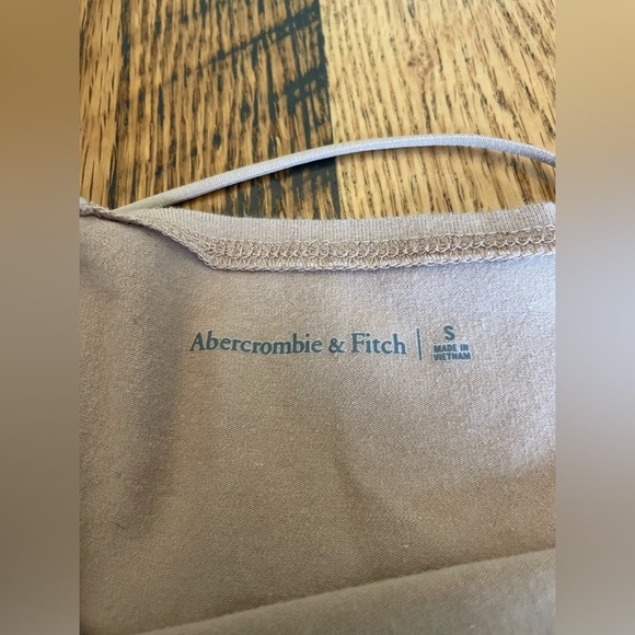 Abercrombie & Fitch Tan Spaghetti Strap Crisscross Back Cropped Tank Top - Picture 2 of 3